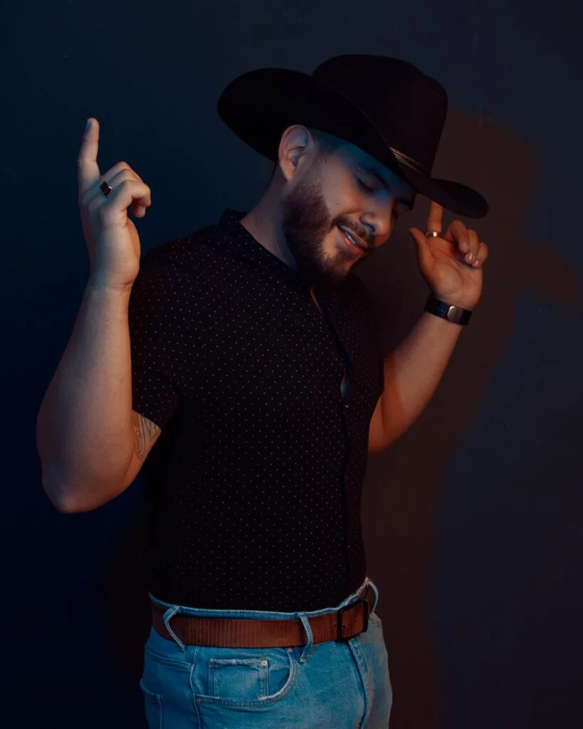 Johan Arboleda, la revelación de la música popular en Colombia, lanza 'A qué volviste' 2 johan arboleda la revelacion de la musica popular en colombia lanza a que volviste johan arboleda 6