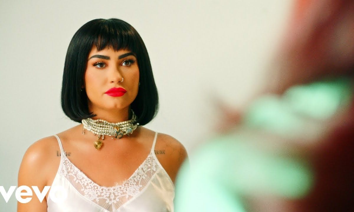 substance demi lovato presenta un nuevo sencillo maxresdefault 10