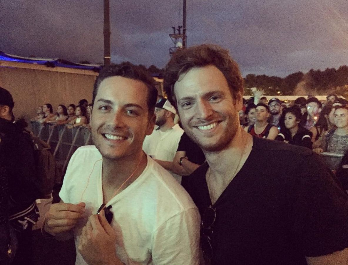 quien es mayor entre jay y will halstead cyxfi8 xgaabbrs