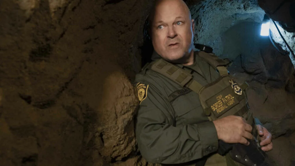 "Coyote" con Michael Chiklis y Juan Pablo Raba se estrena en Universal TV 15 coyote con michael chiklis y juan pablo raba se estrena en universal tv coyote universal premierecoyote 14
