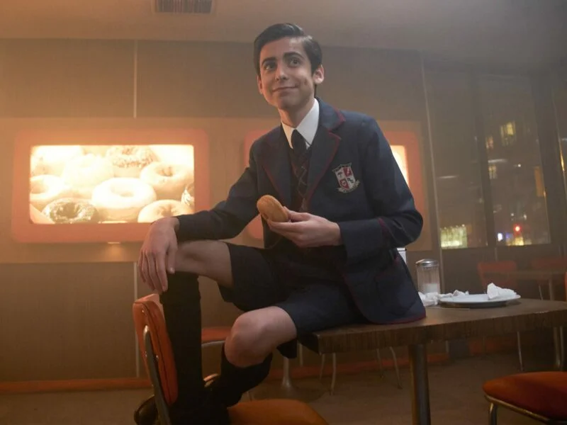 conoce a aidan gallagher el actor detras de numero 5 en the umbrella academy tua 101 unit 02514 2000