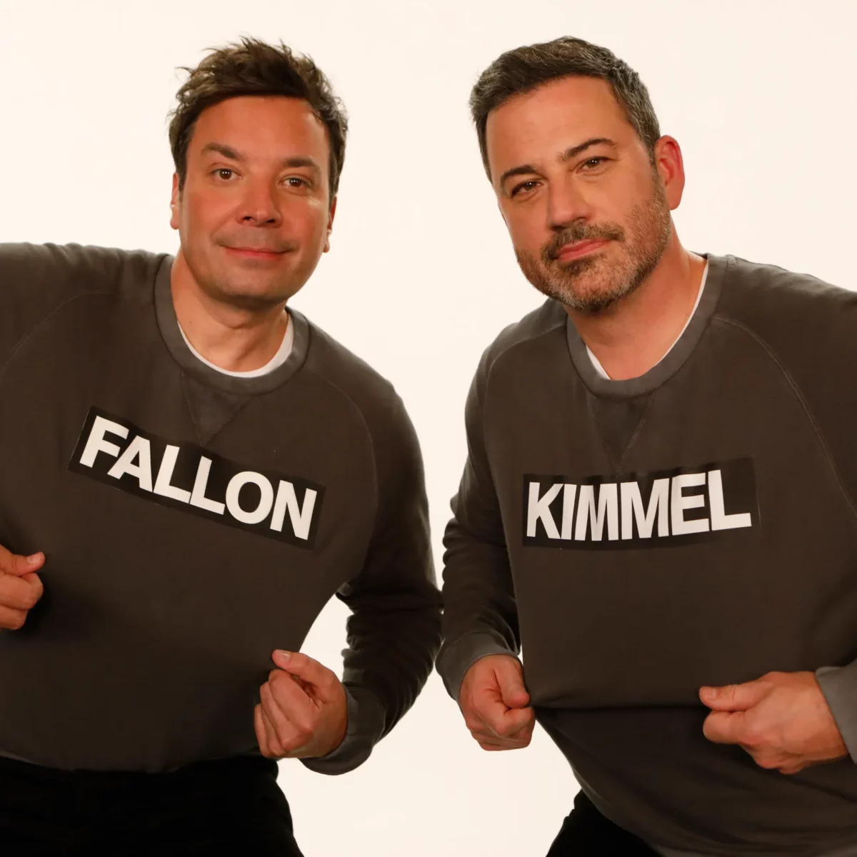 Jimmy Kimmel y Jimmy Fallon cambiaron de programas sin informar a ABC y NBC