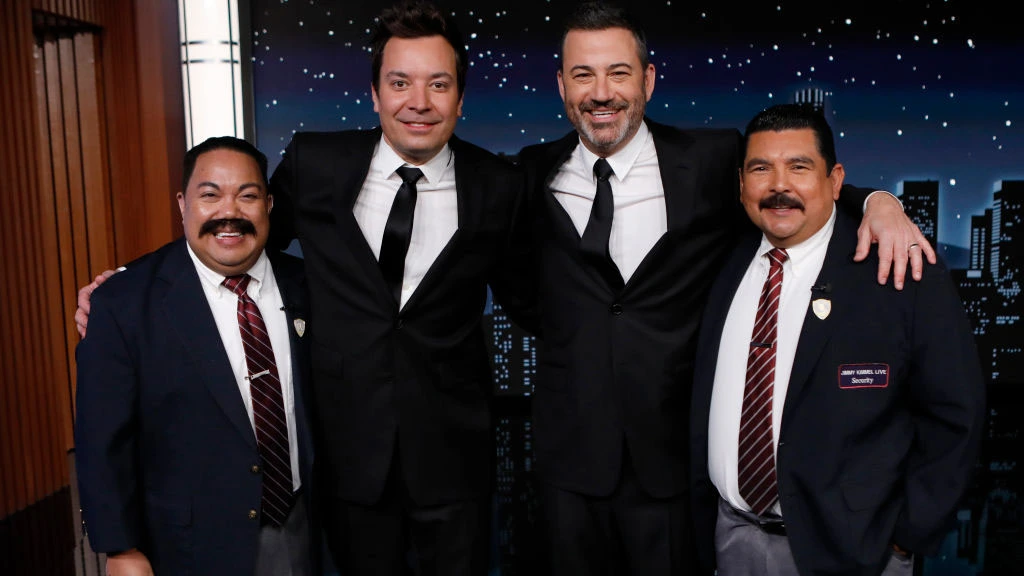 Jimmy Kimmel y Jimmy Fallon cambiaron de programas sin informar a ABC y NBC