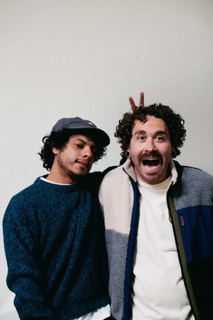El dúo Deep AL Brindle presenta 'I.H.Y.' y 'Walking On A Dream' 2 el duo deep al brindle presenta i h y y walking on a dream deep al brindle 6