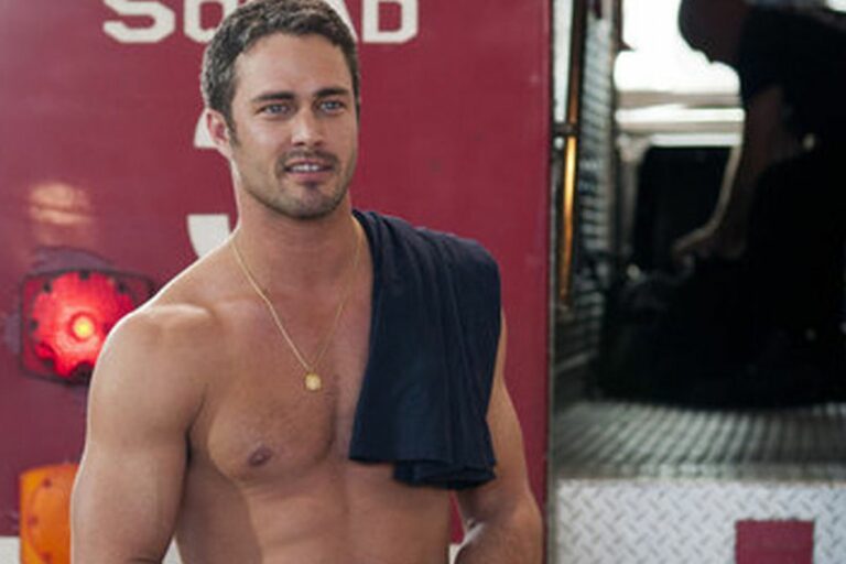 El sorprendente cambio de apariencia de Taylor Kinney para la temporada ...