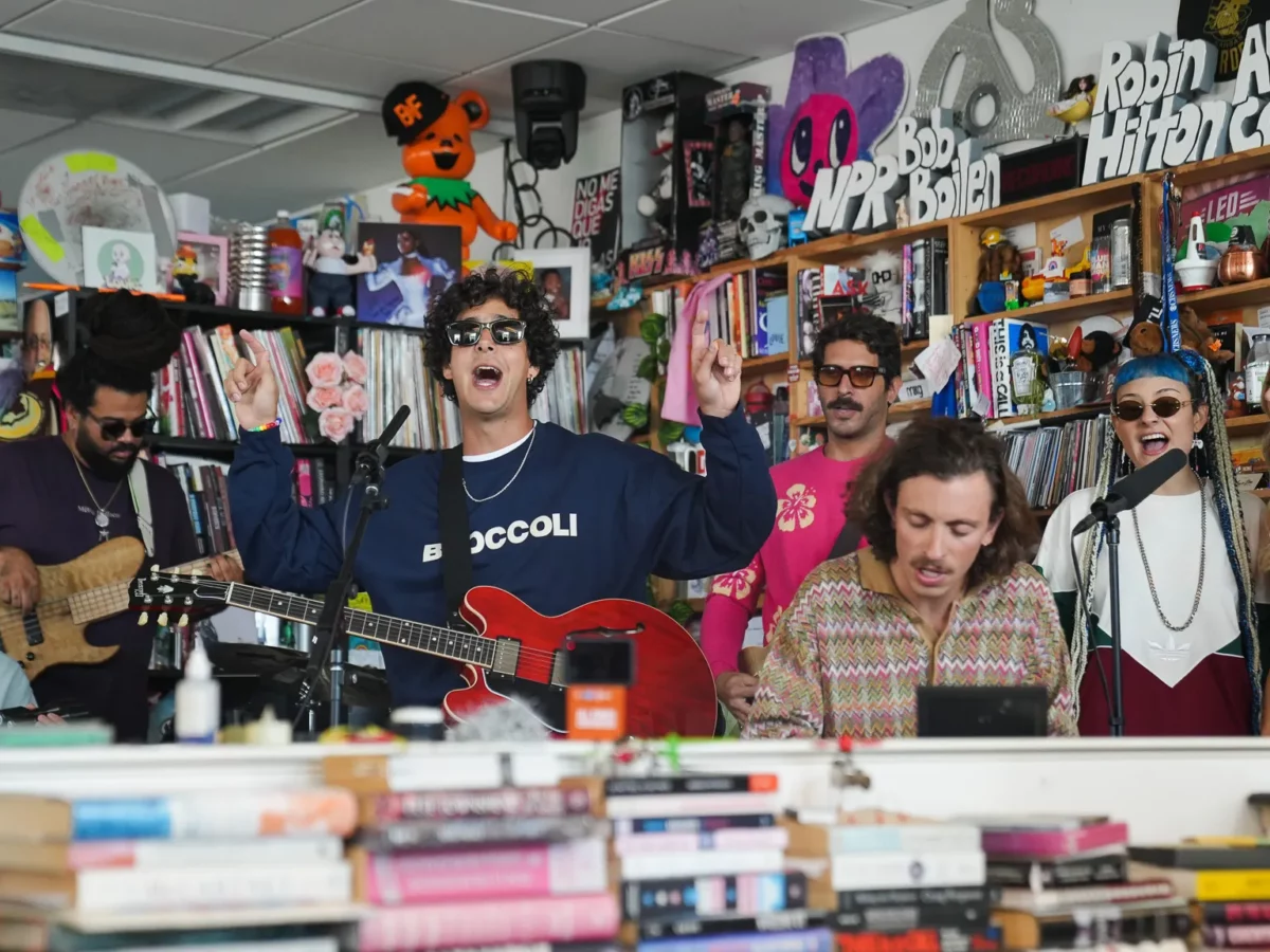 rawayana en el escenario de tiny desk honrando el mes de la herencia hispana dsc08617 wide cc8b42c4fd9849ed432a1f6612397bca6471484e 0