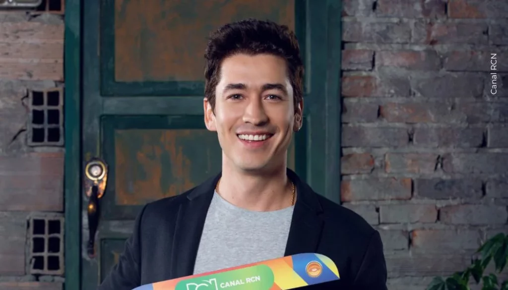 juan pablo urrego el talento colombiano que dara vida a rigoberto uran en la nueva novela del canal rcn 1