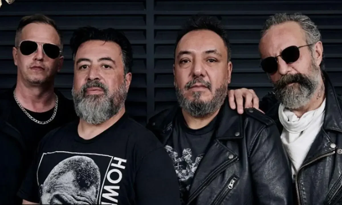 Molotov celebra 30 años de conciertos y música