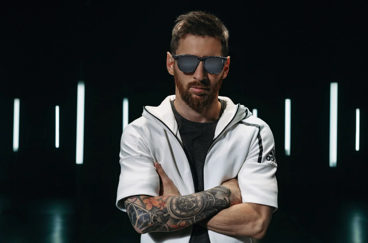 Messi & Hawkers