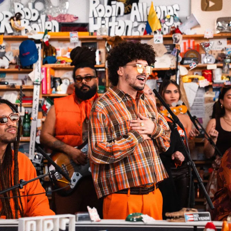 PJ Sin Suela hace historia en Tiny Desk con una presentación cargada de inclusión y activismo