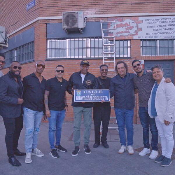 Guayacán Orquesta deja huella en Madrid: una calle lleva su nombre