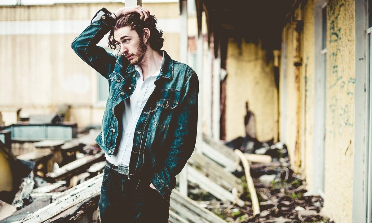 hozier celebra 10 anos de su album debut con una reedicion en vinilo imperdible hozier celebra 10 anos de su album debut con una reedicion en vinilo imperdible