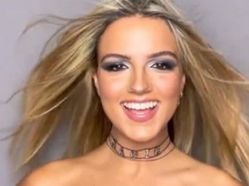 Mía Marcuzzi: la argentina que podría convertirse en Britney Spears