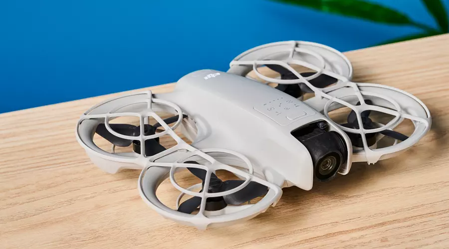 DJI Neo en combo a Precio de Outlet en Amazon: Cámara 4K, Baterías Extras y Diseño para Viajar 13 DJI Neo Bundle