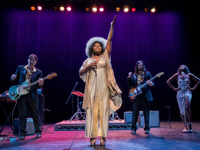 Gloria Gaynor vuelve con fuerza en su emotiva biopic: «I Will Survive»