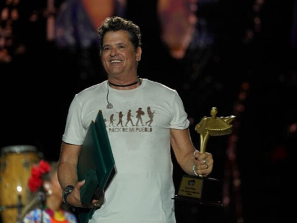 Carlos Vives recibe homenaje en el Festival Francisco El Hombre y triunfa en Tegucigalpa