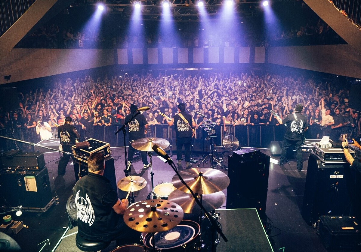molotov enciende el mundo con su gira internacional por los 30 anos de irreverencia molotov enciende el mundo con su gira internacional por los 30 anos de irreverencia