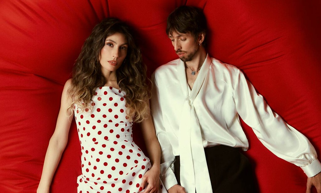 esteman y daniela spalla lanzan amorio un album que combina nostalgia y modernidad esteman y daniela spalla lanzan amorio un album que combina nostalgia y modernidad 1