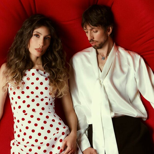 Esteman y Daniela Spalla lanzan Amorío, un álbum que combina nostalgia y modernidad