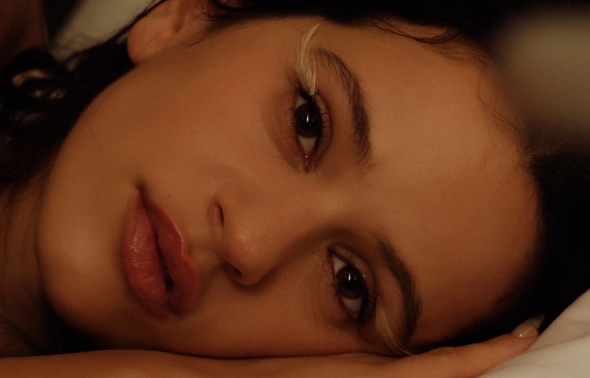 rosalia lanza berghain y abre la era de lux con una reinvencion vocal y visual sorprendente rosalia lanza berghain y abre la era de lux con una reinvencion vocal y visual sorprendente